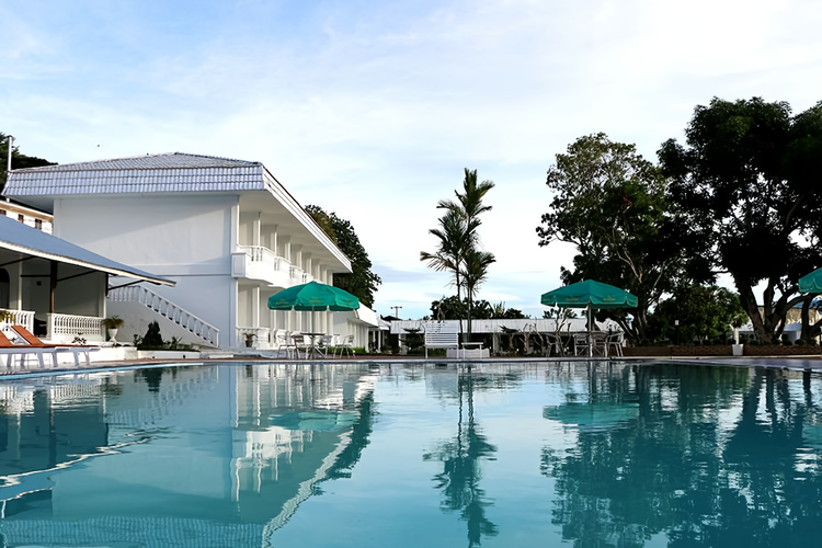 Pesona Keindahan: Hotel di Pinggir Danau Toba